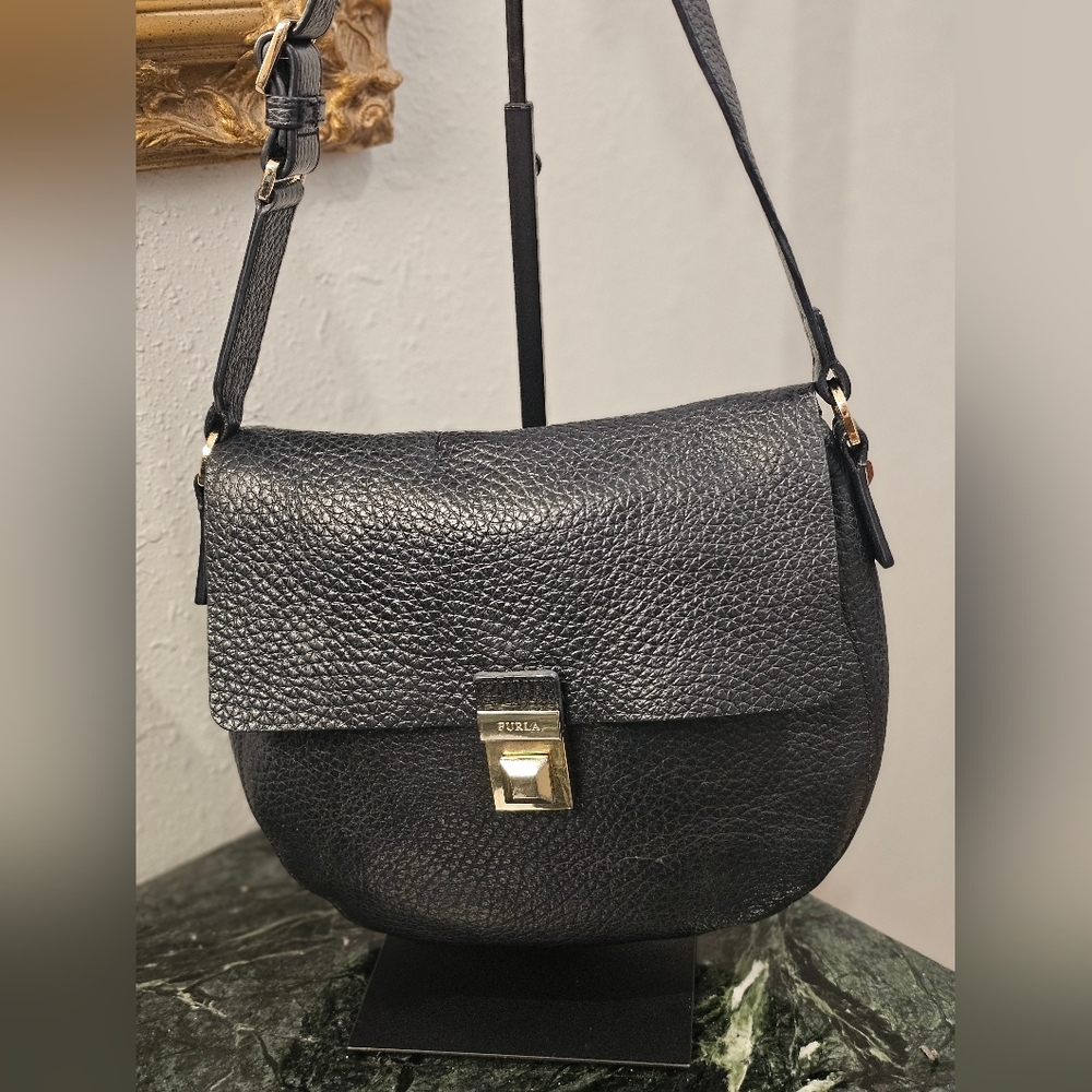 Furla Black Leather Shoulder Bag